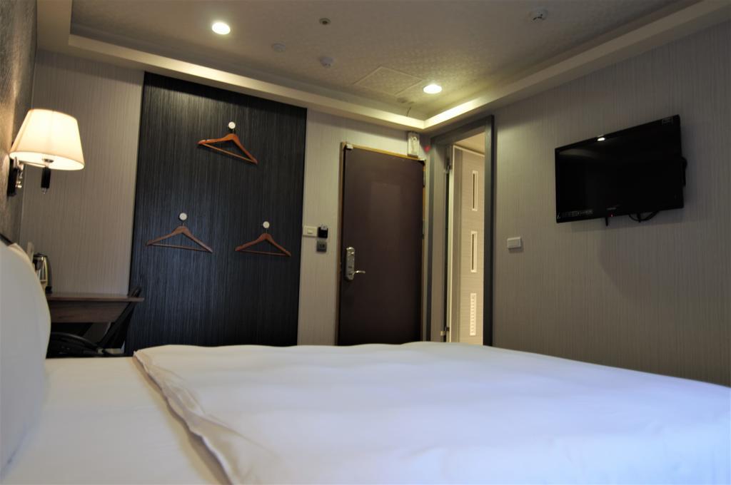 泊居旅店 Oursinn Hotel Ταϊπέι Εξωτερικό φωτογραφία