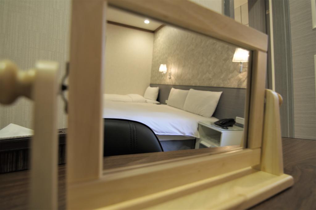 泊居旅店 Oursinn Hotel Ταϊπέι Εξωτερικό φωτογραφία
